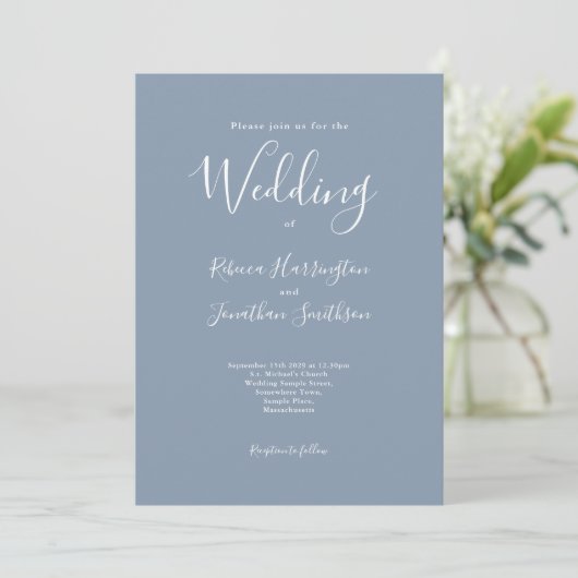 Dusty Blue Modern Script Wedding Einladung (Stehend Vorderseite)