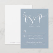 Dusty Blue Modern Simple Script Hochzeit RSVP Karte (Vorne/Hinten)