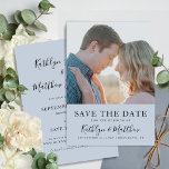 Dusty Blue Modern Typografy Simple Foto Wedding Save The Date<br><div class="desc">Dusty Blue Modern Typografie Einfaches Foto Hochzeit speichern Sie das Datum Einladungskarte. Lass Familie, Freunde und Kollegen wissen, dass Sie Set ein Datum für Ihre Hochzeitsfeier mit dieser eleganten, stilvollen und modernen Hochzeit speichern Sie das Datum Einladungskarte. Alle Texte sind so vorbereitet, dass Sie sie einfach und schnell mit Ihren...</div>