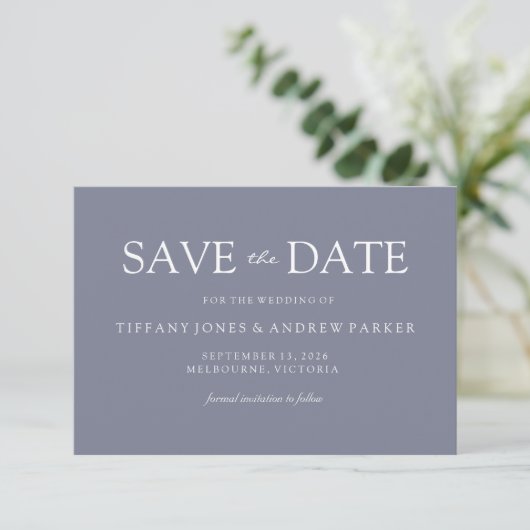 Dusty Blue Modern Wedding Save The Date (Stehend Vorderseite)