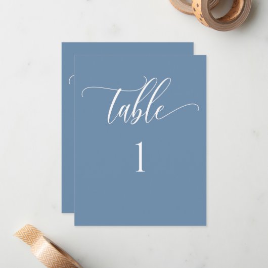 Dusty Blue Moderne Minimalistische Tischnummer (Vorderseite/Rückseite Beispiel)