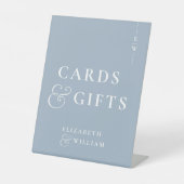 Dusty Blue Monogram Cards und Geschenke Sockelschild (Vorderseite)