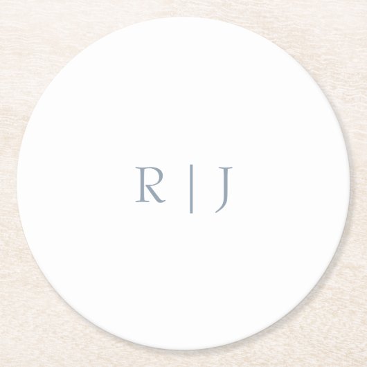 Dusty Blue Monogram Initials Minimale Hochzeit Runder Pappuntersetzer (Vorderseite)