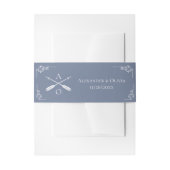 Dusty Blue Monogram und Arrows Einladungsbanderole (Vorderseite Beispiel)