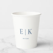 Dusty Blue Monogram Wedding Pappbecher (Vorderseite)