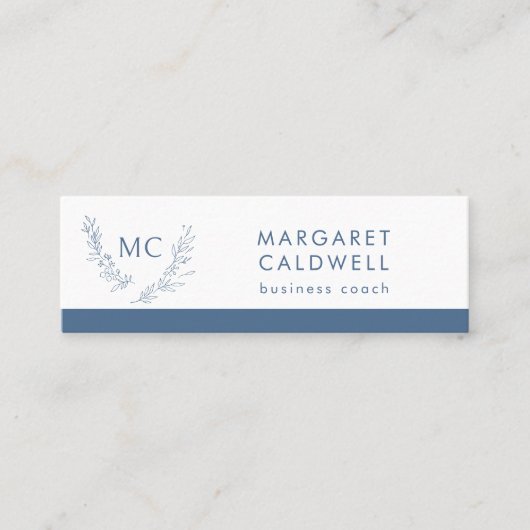 Dusty Blue Monogram Wreath Mini Visitenkarte (Vorderseite)