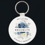 Dusty Blue Navy Champagne Ivory Brautparty Geschen Schlüsselanhänger<br><div class="desc">Blütenblaues Hochzeitsgeschenk mit Brautpavillon mit elegantem Bouquet aus Marineblau,  Königsblau ,  Weiß ,  Gold,  Champagnerelfenbein,  Rose in Rosa,  Ranunculus Blume Knospen und Salbeigrün Eukalyptus-Blätter und elegantem Aquarellbouquet. Bitte kontaktieren Sie mich für Hilfe bei der Anpassung oder wenn Sie ein anderes Produkt mit diesem Design benötigen.</div>