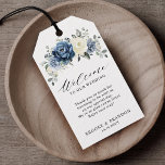 Dusty Blue Navy Champagne Wedding Begrüßungsmarke Geschenkanhänger<br><div class="desc">Blütenblauer Hochzeitsgeschenk-Tag mit elegantem Bouquet aus Marineblau,  Königsblau ,  Weiß ,  Gold,  Champagnerelfenbein,  Rose in Rosa,  ranunculus Blume Knospen und Salbeigrün Eukalyptus-Blätter und elegantem Aquarellbouquet. Bitte kontaktieren Sie mich für Hilfe bei der Anpassung oder wenn Sie ein anderes Produkt mit diesem Design benötigen.</div>