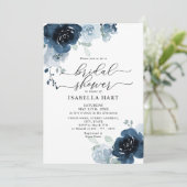 Dusty Blue Navy Floral Blume Boho Brautparty Einladung (Stehend Vorderseite)