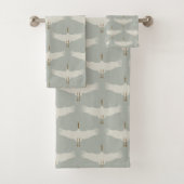 Dusty Blue Neutral Birds Krane Art Deco Badhandtuch Set (Insitu)