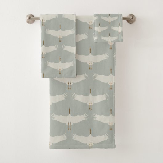 Dusty Blue Neutral Birds Krane Art Deco Badhandtuch Set (Insitu)