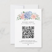Dusty Blue Pastel Pink Hydrangeas Wedding QR Code RSVP Karte (Vorderseite)