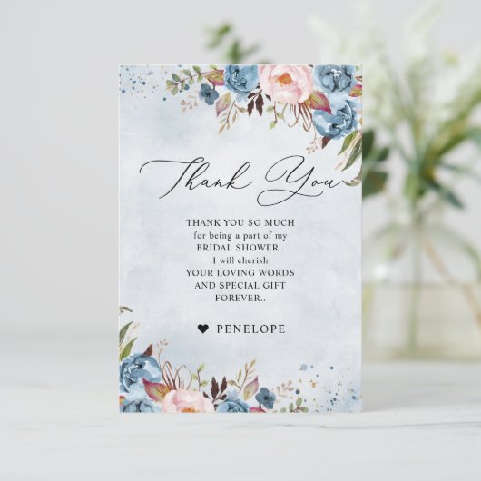 Dusty Blue Peach Blush Botanisches Brautparty Dankeskarte (Stehend Vorderseite)