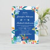 Dusty Blue & Peach Floral Wedding Einladung (Stehend Vorderseite)