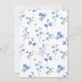 Dusty Blue Petals Pearls & Prosecco Brautparty Einladung (Rückseite)