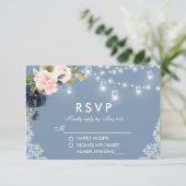 Dusty Blue Pink Floral Lights Wedding RSVP Karte (Stehend Vorderseite)
