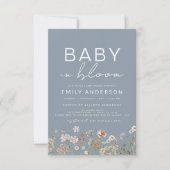 Dusty Blue QR Code Wildblume Baby in Bloom Shower Einladung (Vorderseite)
