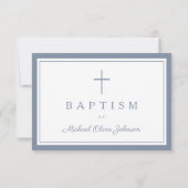 Dusty Blue Religious Cross Boy Baptism RSVP Karte (Rückseite)