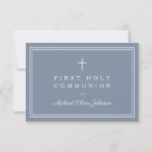 Dusty Blue Religious Cross Boy First Communion RSVP Karte (Rückseite)