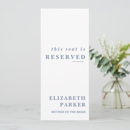Dusty Blue Reservierte Sitzplatzierungstafel Einladung (Stehend Vorderseite)