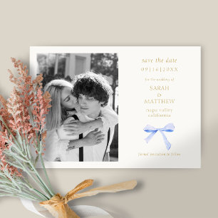 Dusty Blue Ribbon Bow Aus Weiß Save the Date Einladung