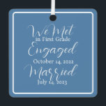 Dusty Blue Romantic Dates Ornament<br><div class="desc">Dusty Blue Hintergrund mit wichtigen Beziehungsterminen zu erinnern.</div>