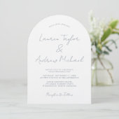Dusty Blue Romantic Modern Arch Wedding Invitation Einladung (Stehend Vorderseite)