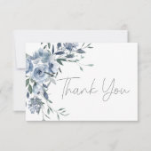 Dusty Blue Rose Blume Script Wedding Dankeskarte (Vorderseite)