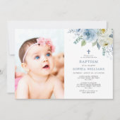 Dusty Blue Rose Floral Foto Girl Taufe Einladung (Vorderseite)