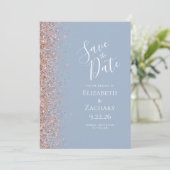 Dusty Blue Rose Gold Save the Date Ankündigung (Stehend Vorderseite)