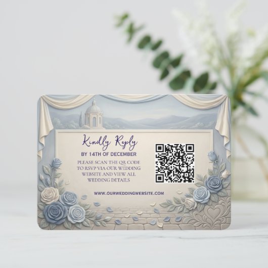 Dusty Blue Rose Romantic Wedding QR Code  RSVP Karte (Stehend Vorderseite)