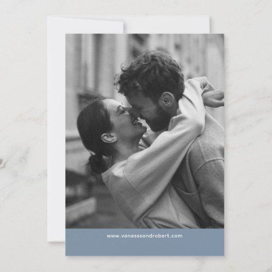 Dusty Blue Script Foto Save the Date Einladung (Rückseite)