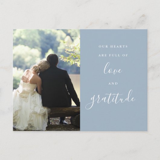 Dusty Blue Script Foto Wedding Vielen Dank Postkarte (Vorderseite)