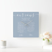 Dusty Blue Script seine und ihre Hochzeitsstimmen Quadratische Wanduhr (Zuhause)