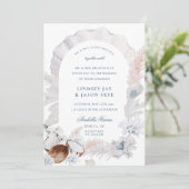 Dusty Blue Seashell Pampas Beach Arch Wedding Einladung (Stehend Vorderseite)