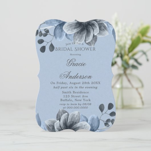 Dusty Blue Silver Floral Bridal Dusche Einladung (Stehend Vorderseite)