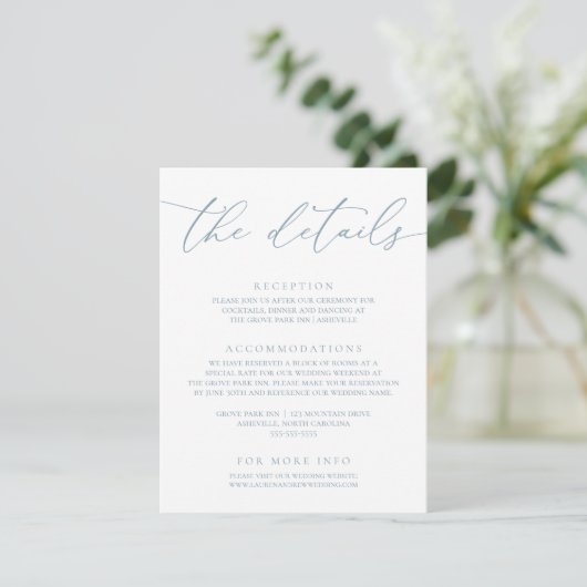 Dusty Blue Simple Elegante Wedding Begleitkarte (Stehend Vorderseite)