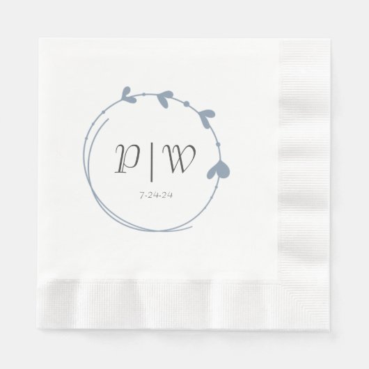 Dusty Blue Simple Heart Wreath Monogram Wedding Serviette (Vorderseite)