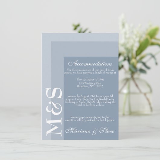Dusty Blue Simple Modern Chic Script Wedding Card Dankeskarte (Stehend Vorderseite)