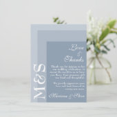 Dusty Blue Simple Modern Chic Script Wedding Dankeskarte (Stehend Vorderseite)