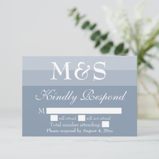 Dusty Blue Simple Modern Script Wedding RSVP Card Dankeskarte (Stehend Vorderseite)