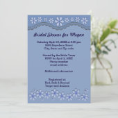 Dusty Blue Six Petal Blume Brautparty laden Einladung (Stehend Vorderseite)