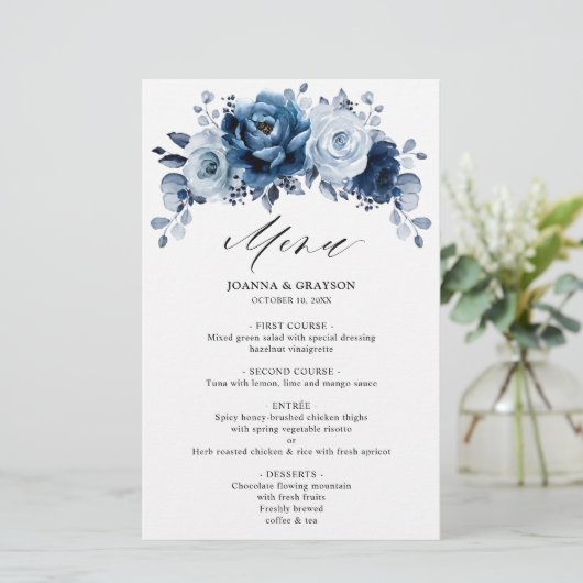 Dusty Blue Slate Navy Botanisches Hochzeitmenü (Stehend Vorderseite)