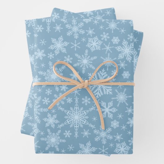 Dusty Blue Snowflakes Winterurlaub Weihnachten Geschenkpapier Set (Beispiel)