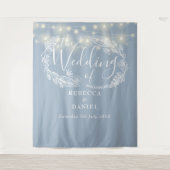 Dusty Blue String Lights Wedding Foto Background Wandteppich (Vorderseite)