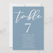 Dusty Blue Typografy Wedding Table Card w Names (Vorderseite)