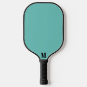 Dusty Blue und Black Modern Monogram Pickleball Schläger (Vorderseite)
