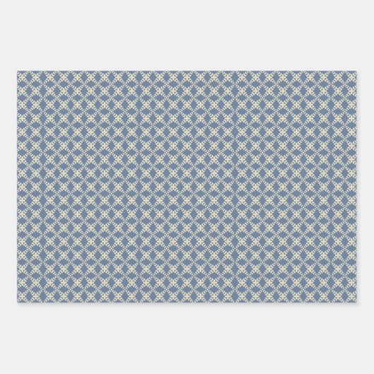 Dusty Blue und Cream Muster of Christmas Geschenkpapier Set (Vorderseite)