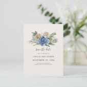 Dusty Blue und Elfenbein Rustikal Floral Save the  Ankündigungspostkarte (Stehend Vorderseite)