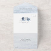 Dusty Blue und Navy Blume Elegante Moderne Hochzei All In One Einladung (Außenbereich)
